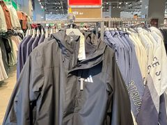-百年港湾奥特莱斯(香炉礁店)