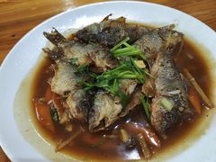 红烧溪鱼-下梅人家土菜馆(历史文化餐厅度假区店)
