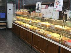 面包甜点陈列柜-清真全盛斋传统糕点(西羊市店)