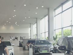 -上海永达奥诚奥迪4S店(申江路店)
