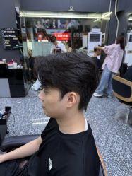 -藤野造型专业烫染接发