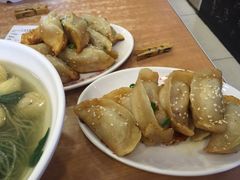 -小姜锅贴(凤凰街店)