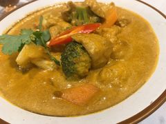 咖喱时蔬配手抓饼-若蘭慈·无国界素食料理(欢乐海岸店)