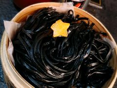 墨鱼汁面-摇滚火锅