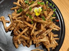 -山楂树融合菜餐厅