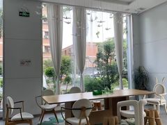 -兔子民宿(深圳横岗四联地铁站店)