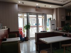-晋合湘山西刀削面(中冀斯巴鲁大厦店)