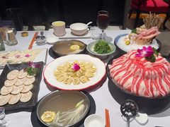 -泓炙颐凤鲜海鲜火锅料理(桐乡店)