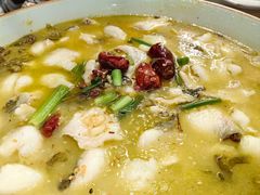 汉中酸菜鱼-江城小馆陕南妈妈菜·全球旅行餐厅(钟楼店)