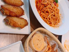 -必胜客(WOW中央公园店)