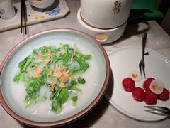 樱花虾米汤豆苗-辛香汇·现炒川菜(淮海路百盛店)