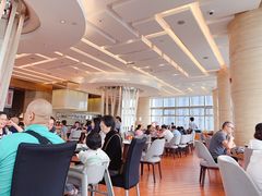 -湖景知味西餐厅•自助餐• 轻食(南京金茂威斯汀大酒店)