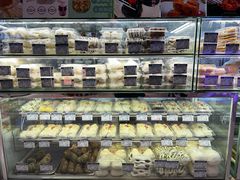 -白玉兰食品甜凤店(合生汇店)