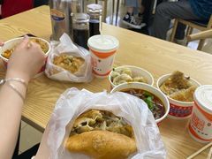 油饼包烧麦-家阳赵师傅油饼包烧麦(粮道街店)