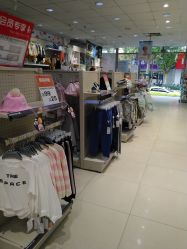 -爱婴室(上海齐河路店)