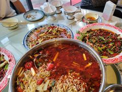 -牟记江湖重庆地标特色菜鱼蛋海鲜羊蝎子(巴南区黑金冠十多年好店)