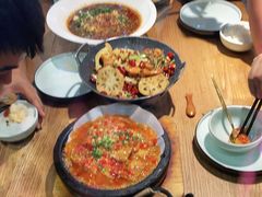 -九锅一堂酸菜鱼(万达广场店)