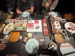 -左庭右院鲜牛肉火锅黑金店(陆家嘴中心店)