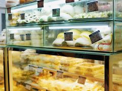 面包甜点陈列柜-白玉兰食品(甜云店)