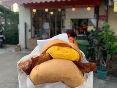 猪扒厚蛋包-世记咖啡(氹仔外卖店)