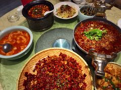 -万重锦·人文川菜馆(骡马市店)