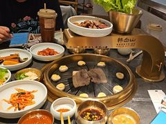 -韩白山·朝鲜族烤牛肉·酱蟹(长宁龙之梦店)