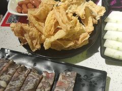 -十三幺山野火锅(市府路店)