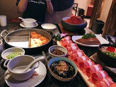 -热火朝天鲜切牛肉火锅(南强街巷店)