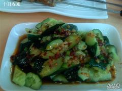 黄瓜~一般-巴扎美食·新疆菜·西域歌舞表演餐厅(新疆大厦店)
