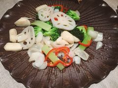 菩提素素食餐厅(晶郦馆店)-菩提素素食餐厅(晶郦馆店)