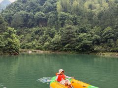 -安吉龙王山峡谷漂流