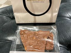 牛奶爆米花-Laderach 莱德拉(上海环贸iapm店)