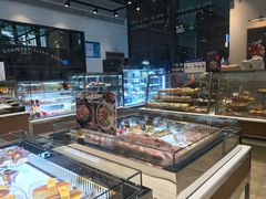 面包甜点陈列柜-巴黎贝甜(常德路店)