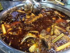 -肖肖酸萝卜鱼火锅(总店)