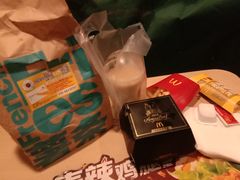 -麦当劳(展览路店)