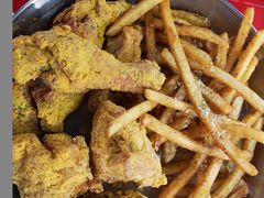 -BHC炸鸡(明洞总店)