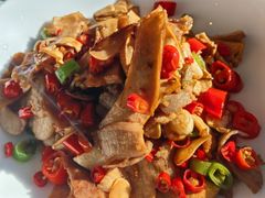 芹菜香干炒肉-荷府私房菜