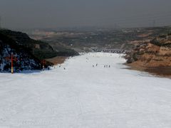 android_upload_pic-采薇庄园四季滑雪场