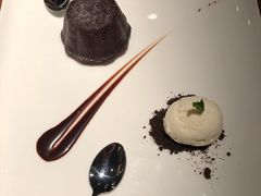 巧克力熔岩蛋糕-弗兰克牛排西餐厅Ribone steak house(柠檬花园店)