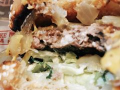 -The Habit Burger Grill 哈比特汉堡(爱琴海店)