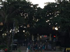-亚龙湾喜来登·美景台大堂吧