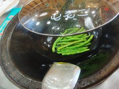 -屯老二农家铁锅炖·行业领军者(梅江店)