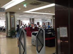 -海天商务大厦-地上停车场