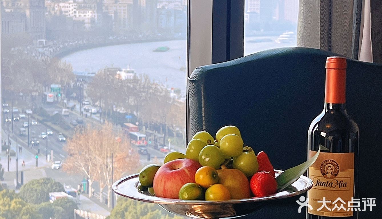 上海外滩老钱风奢牌酒店，竟然吃到繁花同款油墩子！