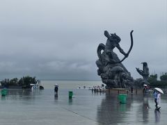 -巴陵广场