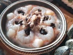 -老牌坊云南鱼豆花火锅(哈西万达店)