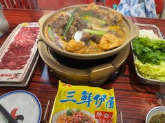 -沙胆彪炭炉牛杂煲(上海日月光广场店)