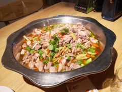 -兔行天下-鸿鹤鲜锅兔(中海国际店)