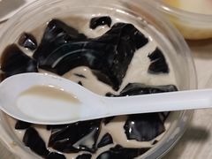 椰汁龟苓膏-百花传统甜品店(原址店)