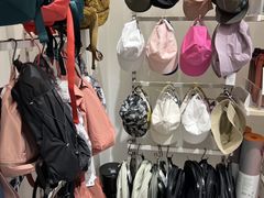 -lululemon(比斯特购物村店)